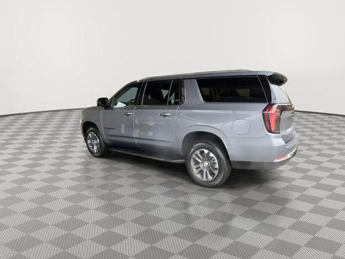 Sterling Gray Metallic 2026 Chevrolet Suburban LT