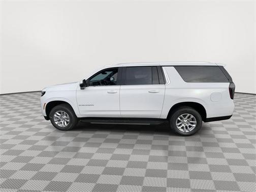 2025 Chevrolet Suburban LT