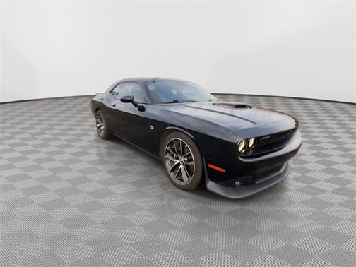 2016 Dodge Challenger R/T Scat Pack