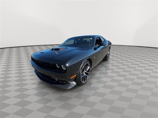 2016 Dodge Challenger R/T Scat Pack