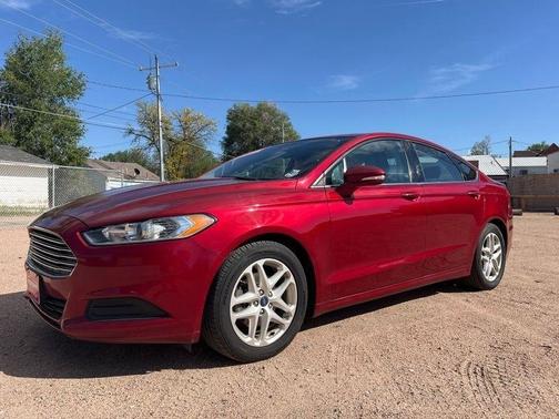 Red 2015 Ford Fusion SE