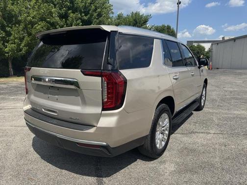 2024 GMC Yukon SLT