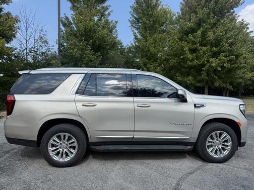 2024 GMC Yukon SLT