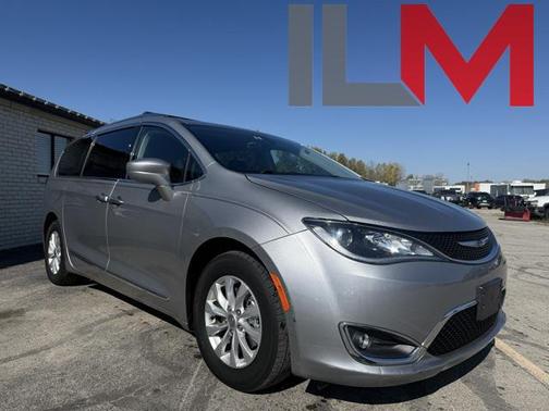 2018 Chrysler Pacifica Touring-L