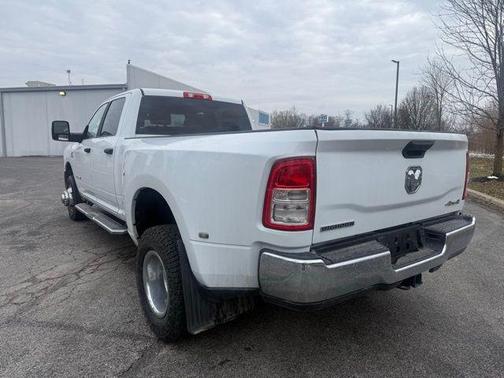 2023 RAM 3500 Big Horn Crew Cab 4x4 8' Box