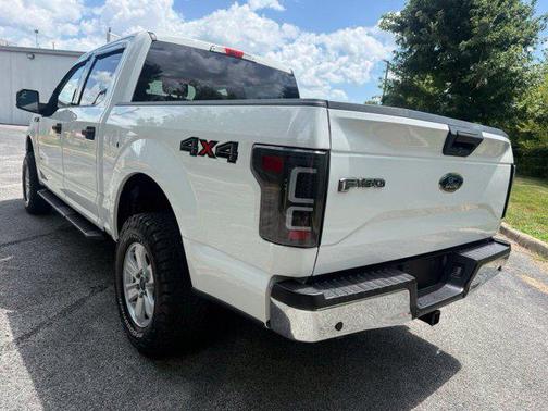 Ruby Red Metallic Tinted Clearcoat 2016 Ford F-150 XLT