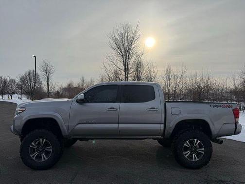 2017 Toyota Tacoma Base