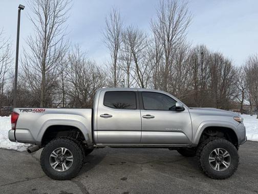 2017 Toyota Tacoma Base
