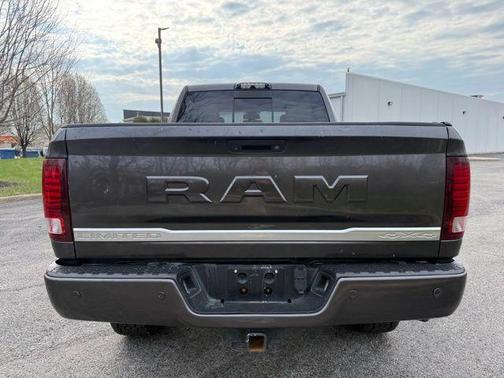 Granite Crystal Metallic Clearcoat 2018 RAM 2500 Limited Crew Cab 4x4 6'4' Box