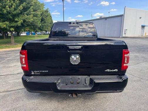 Diamond Black Crystal Pearlcoat 2019 RAM 2500 Limited Crew Cab 4x4 6'4' Box