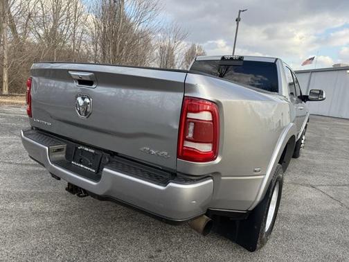 2019 RAM 3500 Limited Crew Cab 4x4 8' Box