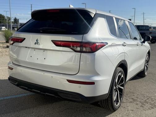 2022 Mitsubishi Outlander ES 2.5 S-AWC
