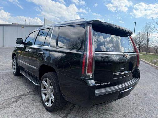 2019 Cadillac Escalade Luxury
