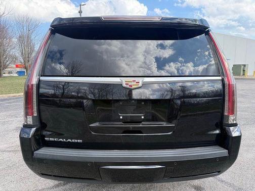 2019 Cadillac Escalade Luxury