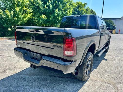 Brilliant Black Crystal Pearlcoat 2016 RAM 2500 Laramie