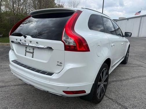 White 2016 Volvo XC60 T6 Drive-E Platinum