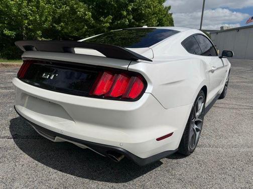 White Platinum Clearcoat Metallic 2017 Ford Mustang GT Premium