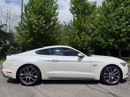 White Platinum Clearcoat Metallic 2017 Ford Mustang GT Premium