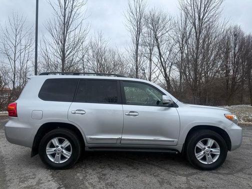 2013 Toyota Land Cruiser Base