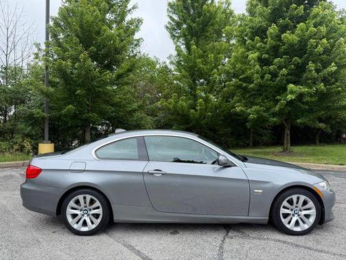 Space Gray Metallic 2011 BMW 328 i xDrive
