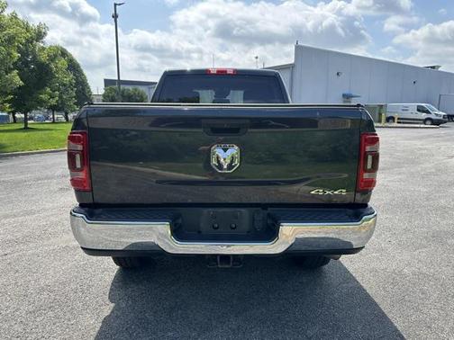 2020 RAM 2500 Tradesman Crew Cab 4X4 6'4' Box