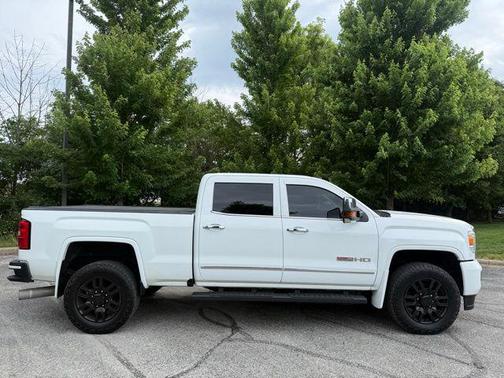 Summit White 2016 GMC Sierra 2500 SLT