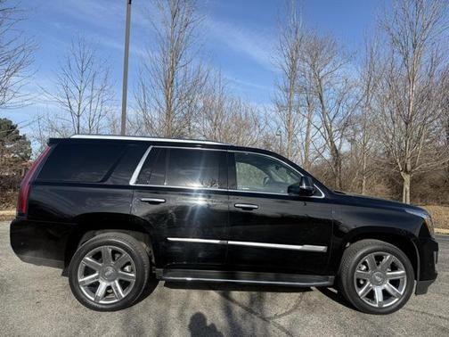 2018 Cadillac Escalade Luxury