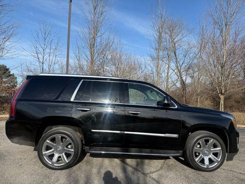 2018 Cadillac Escalade Luxury
