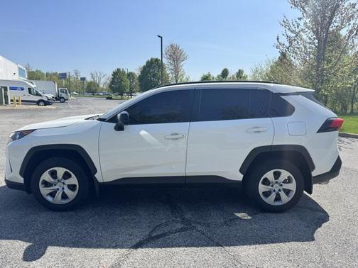 2020 Toyota RAV4 LE