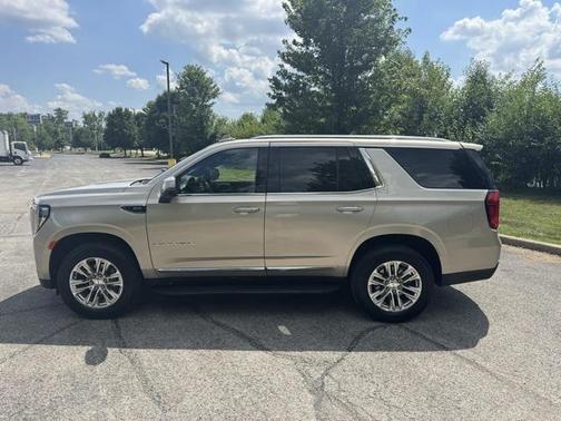 2024 GMC Yukon SLT