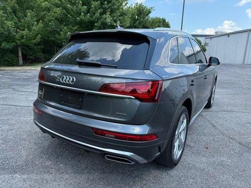 2022 Audi Q5 45 S line Premium Plus