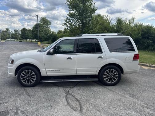2017 Lincoln Navigator Select
