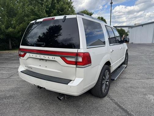 2017 Lincoln Navigator Select