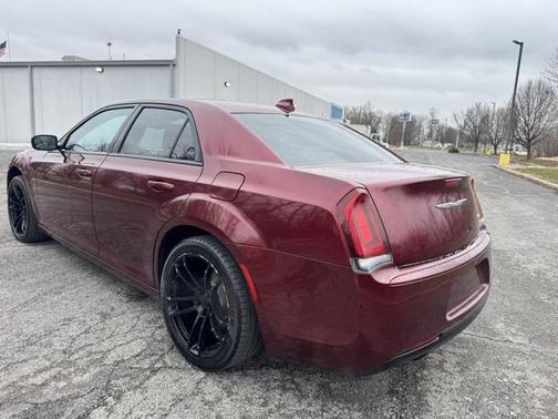 2018 Chrysler 300 Touring