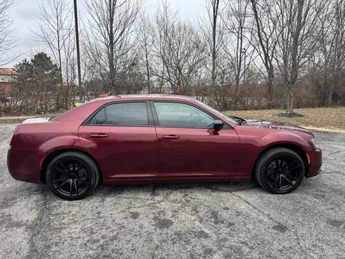 2018 Chrysler 300 Touring