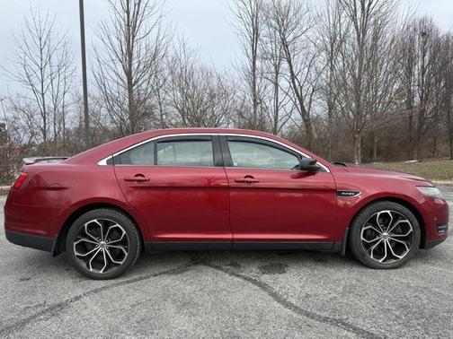 2013 Ford Taurus SHO