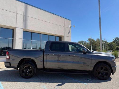 Granite Crystal Metallic Clearcoat 2022 RAM 1500 Big Horn/Lone Star