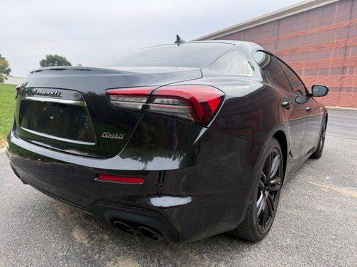Nero Ribelle Metallic 2022 Maserati Ghibli GT