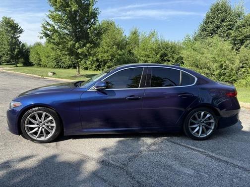 2017 Alfa Romeo Giulia Base