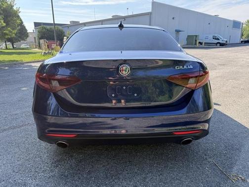 2017 Alfa Romeo Giulia Base