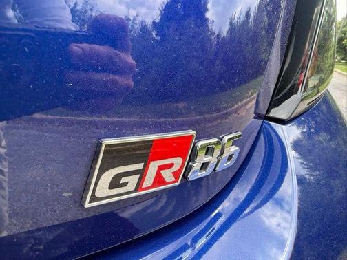 Trueno Blue 2025 Toyota GR86 Premium