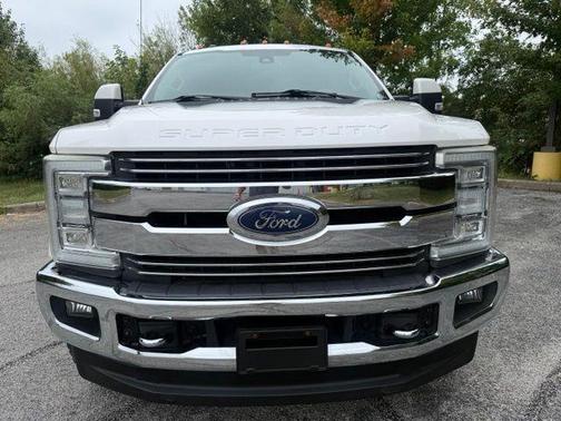 White Platinum Clearcoat Metallic 2018 Ford F-250 Lariat