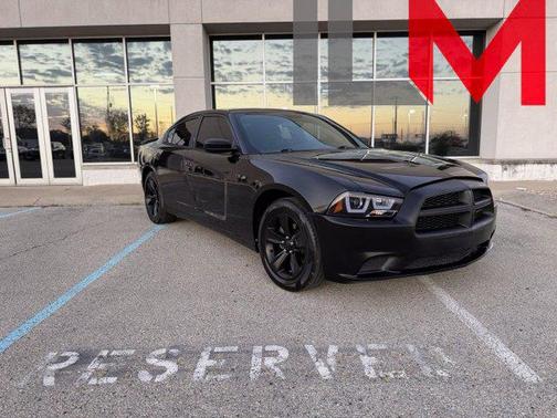 Pitch Black 2014 Dodge Charger SE