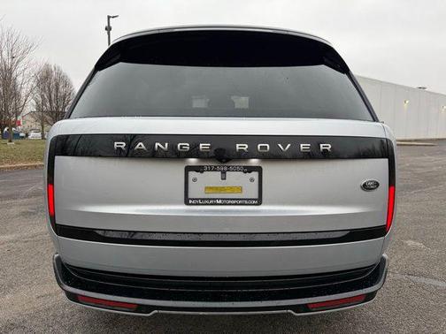 Silver 2023 Land Rover Range Rover P530 SE