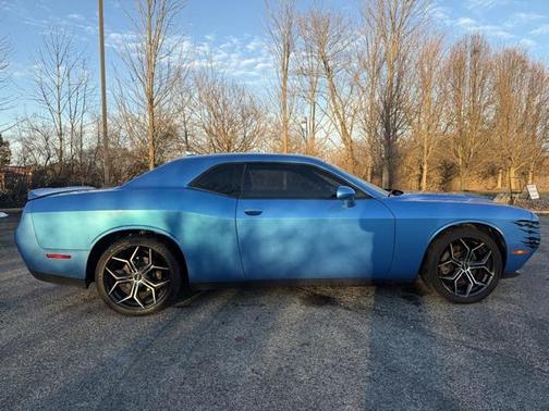 2015 Dodge Challenger SXT Plus