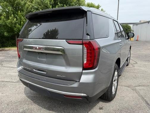 Sterling Metallic 2023 GMC Yukon SLT
