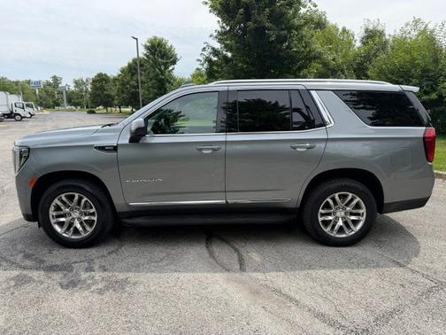 Sterling Metallic 2023 GMC Yukon SLT