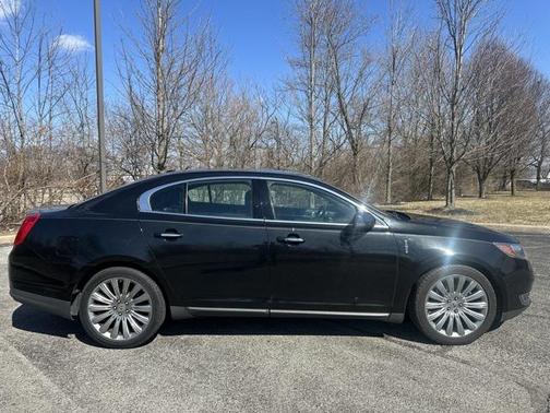2014 Lincoln MKS Base