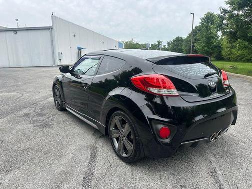 Ultra Black Pearl 2015 Hyundai Veloster Turbo