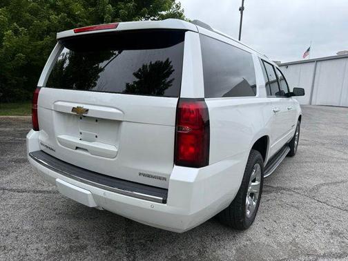 Iridescent Pearl Tricoat 2019 Chevrolet Suburban Premier
